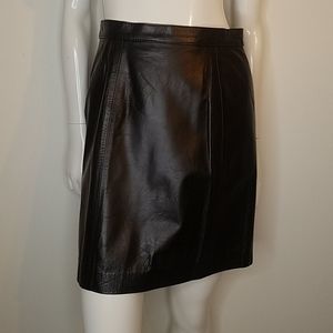 LAST CHANCE Vintage dark brown leather skirt